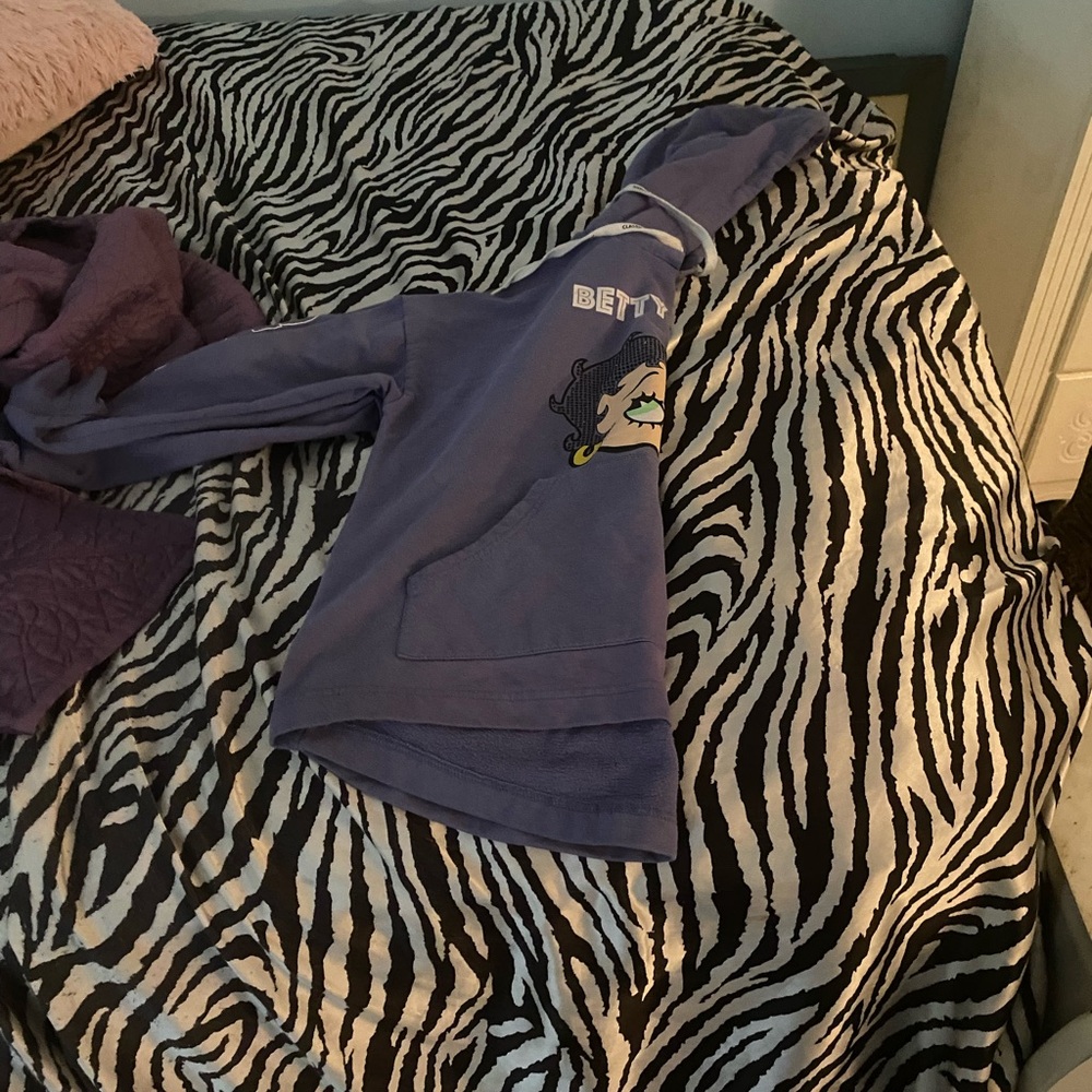 Cotton purple graphic hoodie - Picture 3 of 4